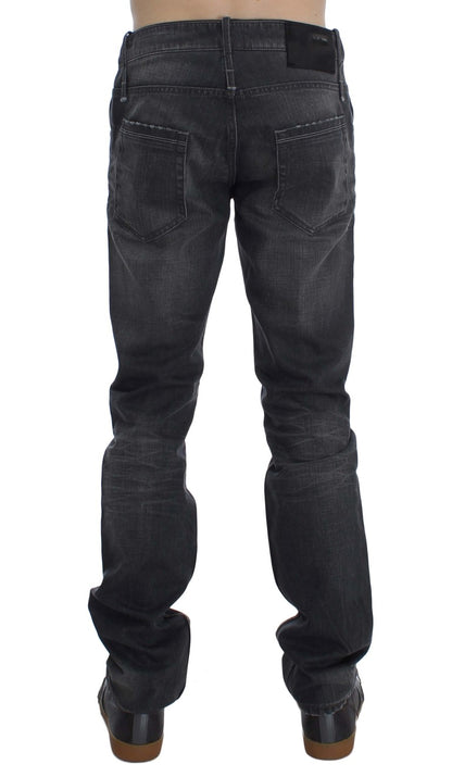 Huit : rehaussez votre style avec un jean gris intemporel