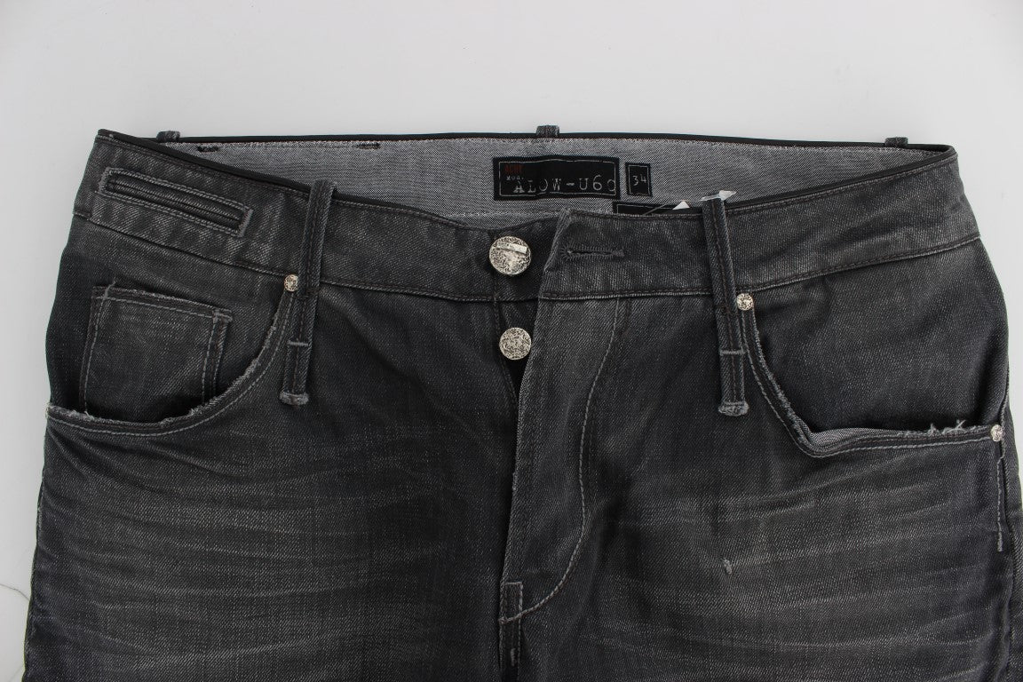 Huit : rehaussez votre style avec un jean gris intemporel