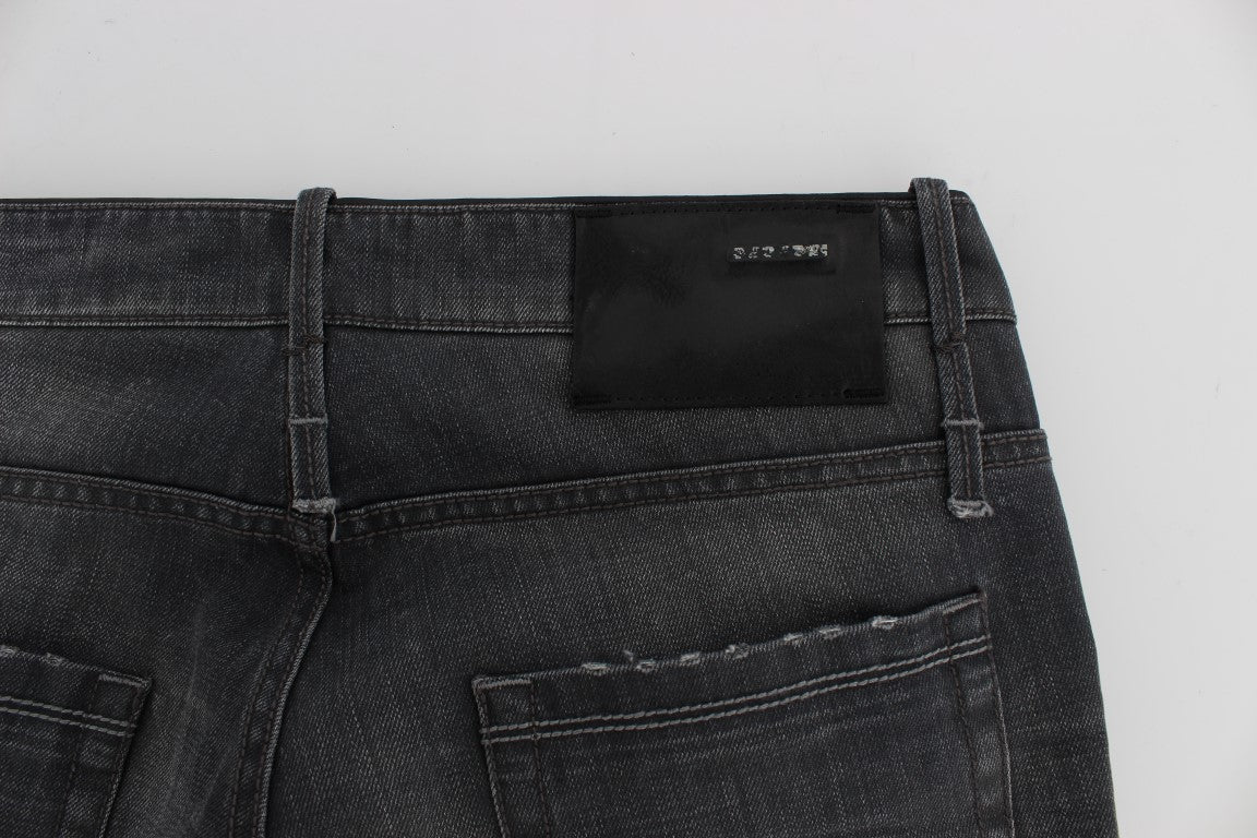 Huit : rehaussez votre style avec un jean gris intemporel
