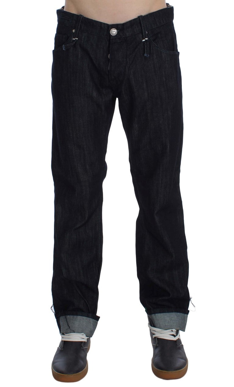 Huit jeans bleus élégants coupe droite pour homme