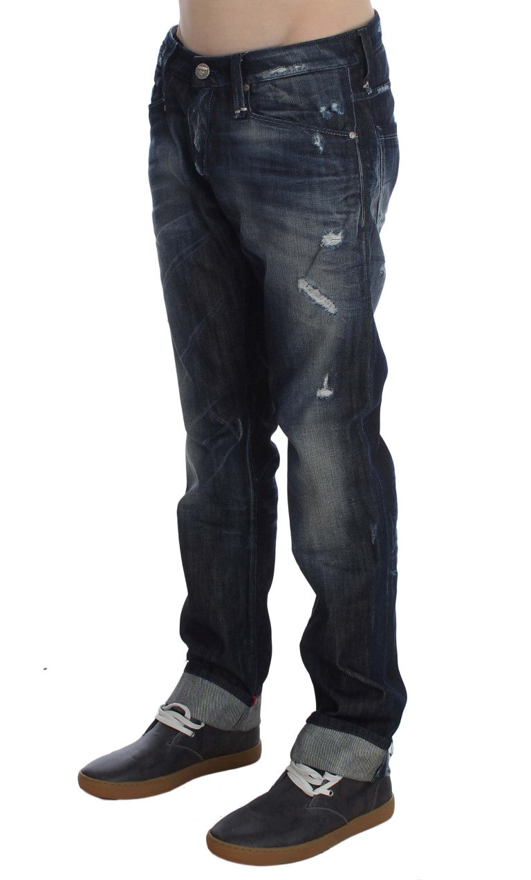 Huit jeans bleus élégants coupe droite régulière