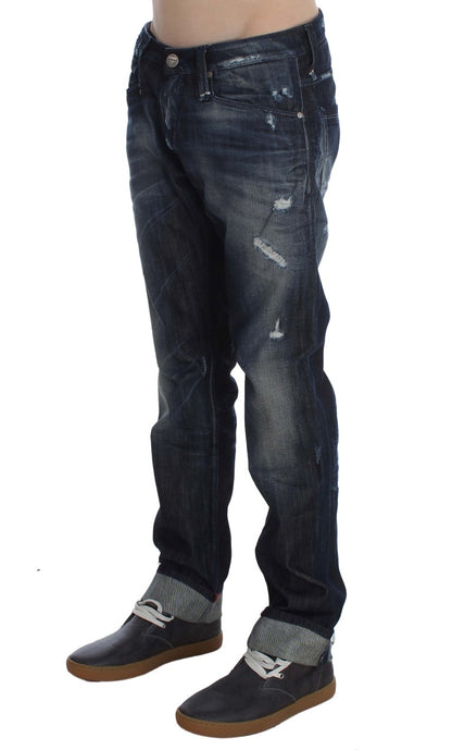 Huit jeans bleus élégants coupe droite régulière