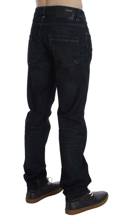 Huit jeans bleu foncé élégants coupe droite