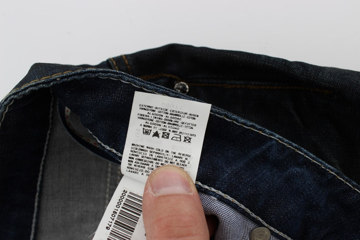 Huit jeans bleu foncé élégants coupe droite