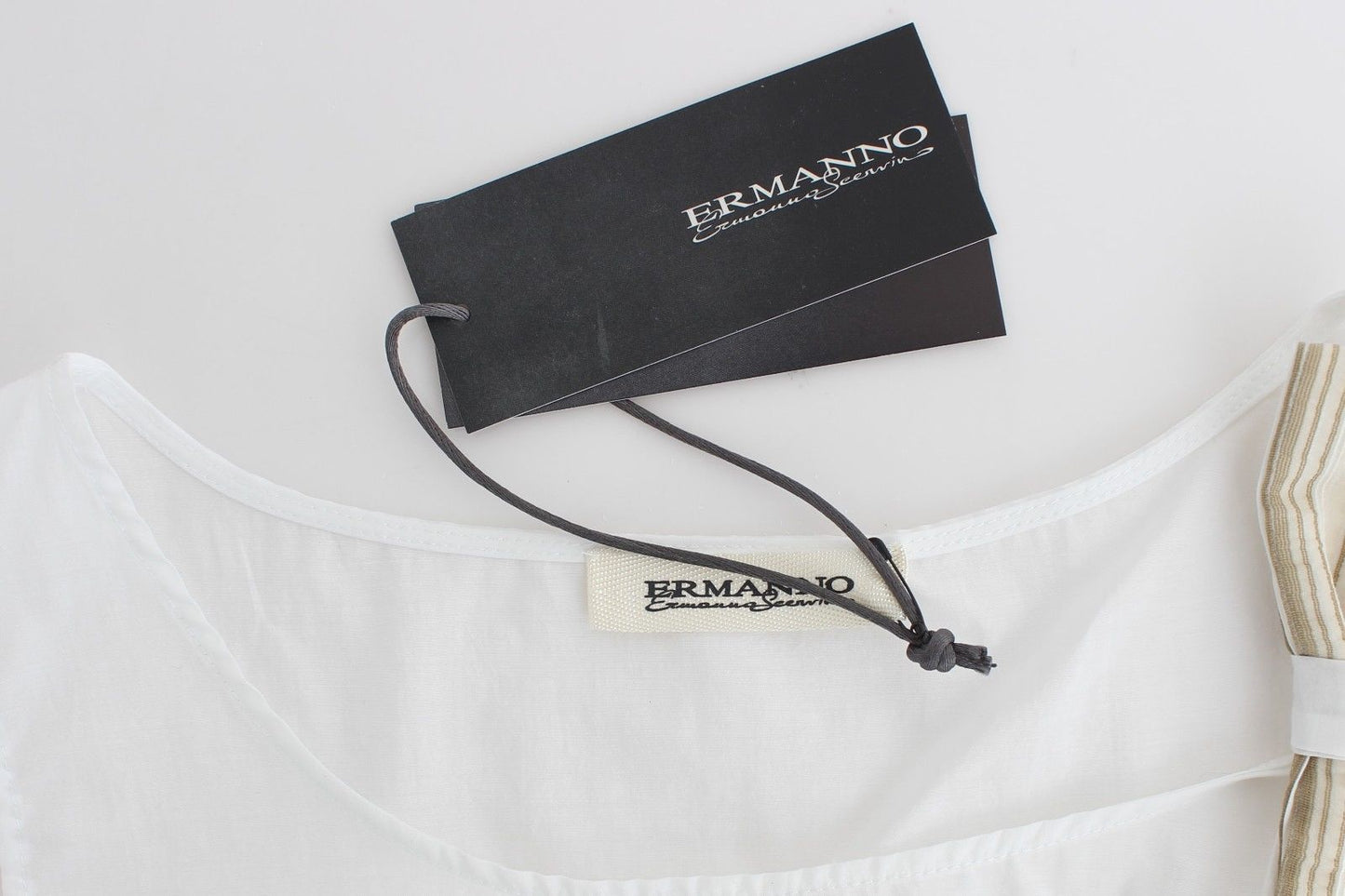 Haut sans manches blanc élégant avec nœud Ermanno Scervino
