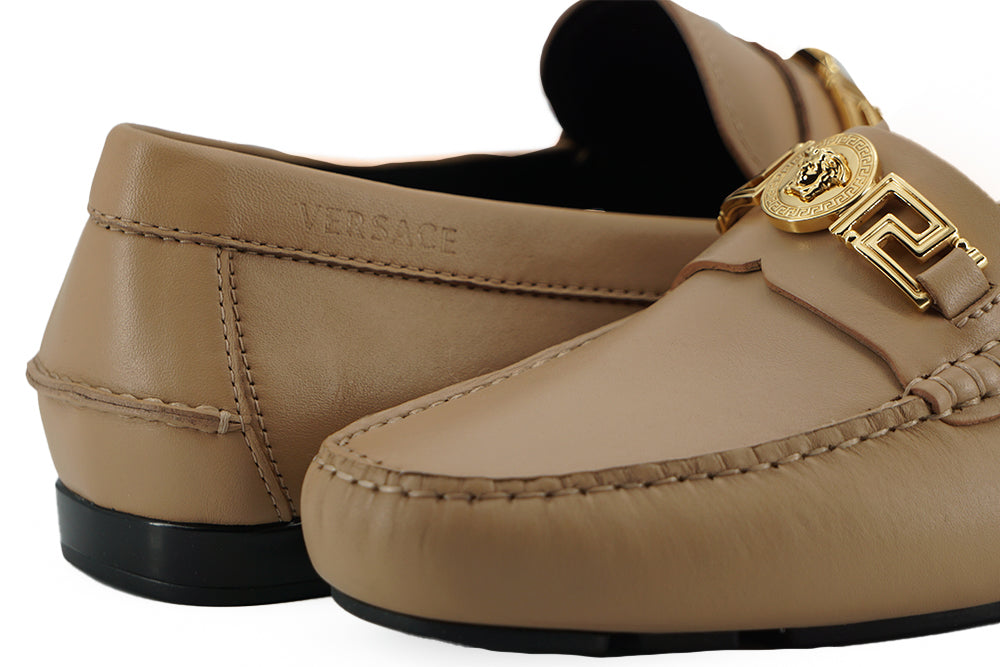 Mocassins Versace en cuir doré Medusa Exquisite