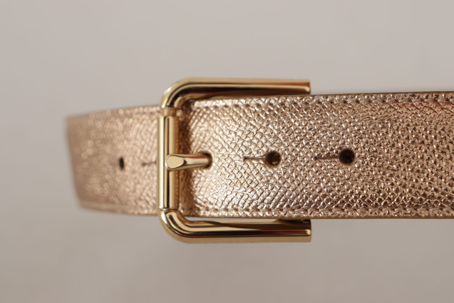 Ceinture en cuir rose doré Dolce &amp; Gabbana Chic avec boucle logo