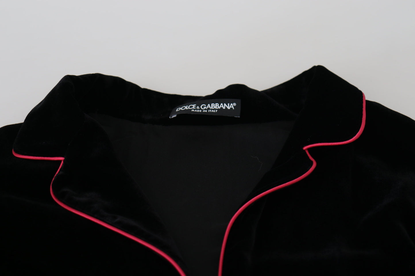 Veste élégante en soie mélangée noire Dolce &amp; Gabbana avec ceinture à la taille
