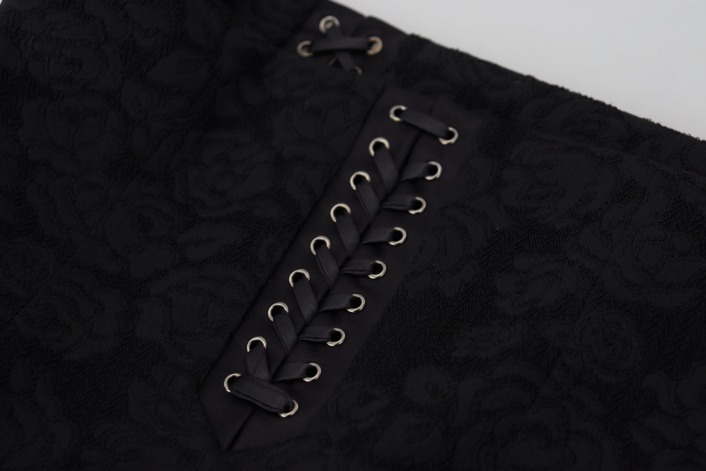 Jupe élégante taille haute noire doublée de soie Dolce &amp; Gabbana