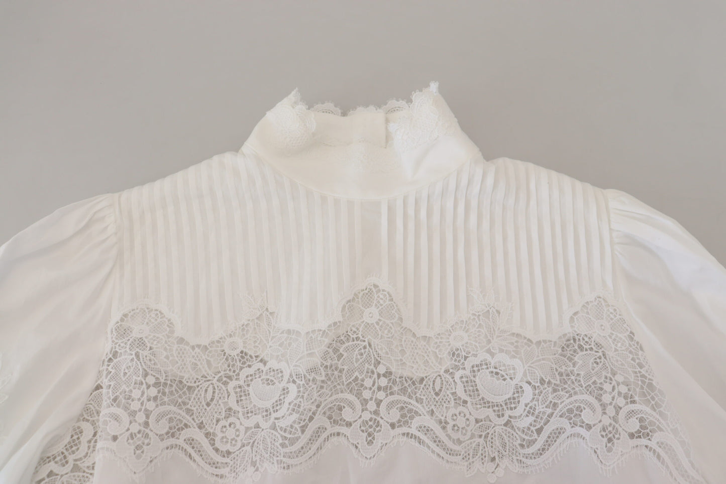 Chemisier élégant en coton à bordure en dentelle blanche Dolce &amp; Gabbana
