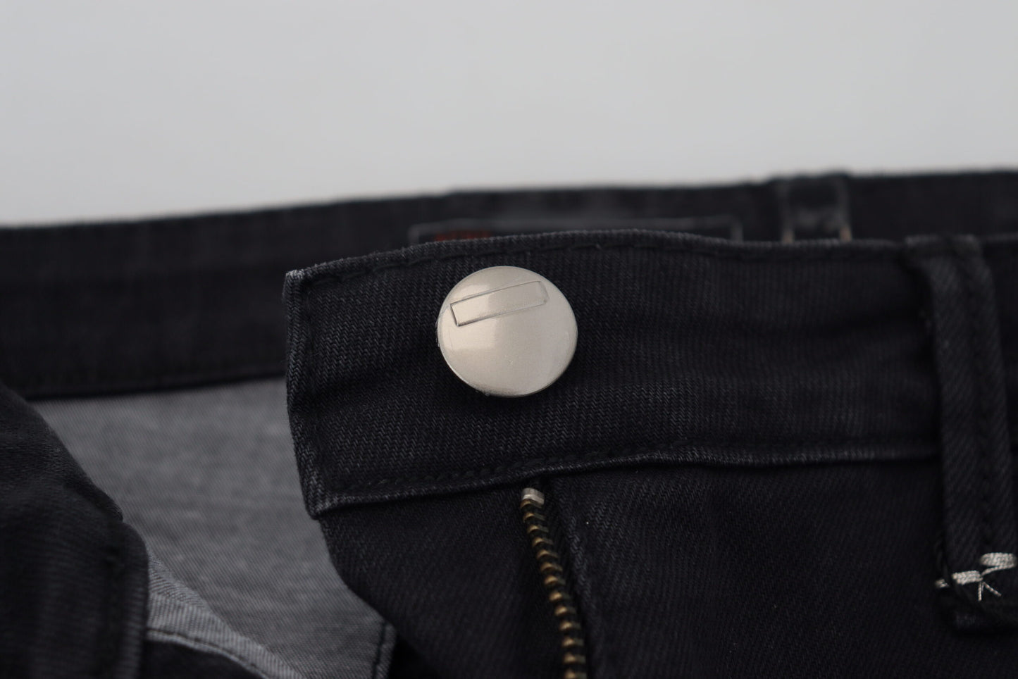 Huit jeans skinny taille basse délavés noirs élégants