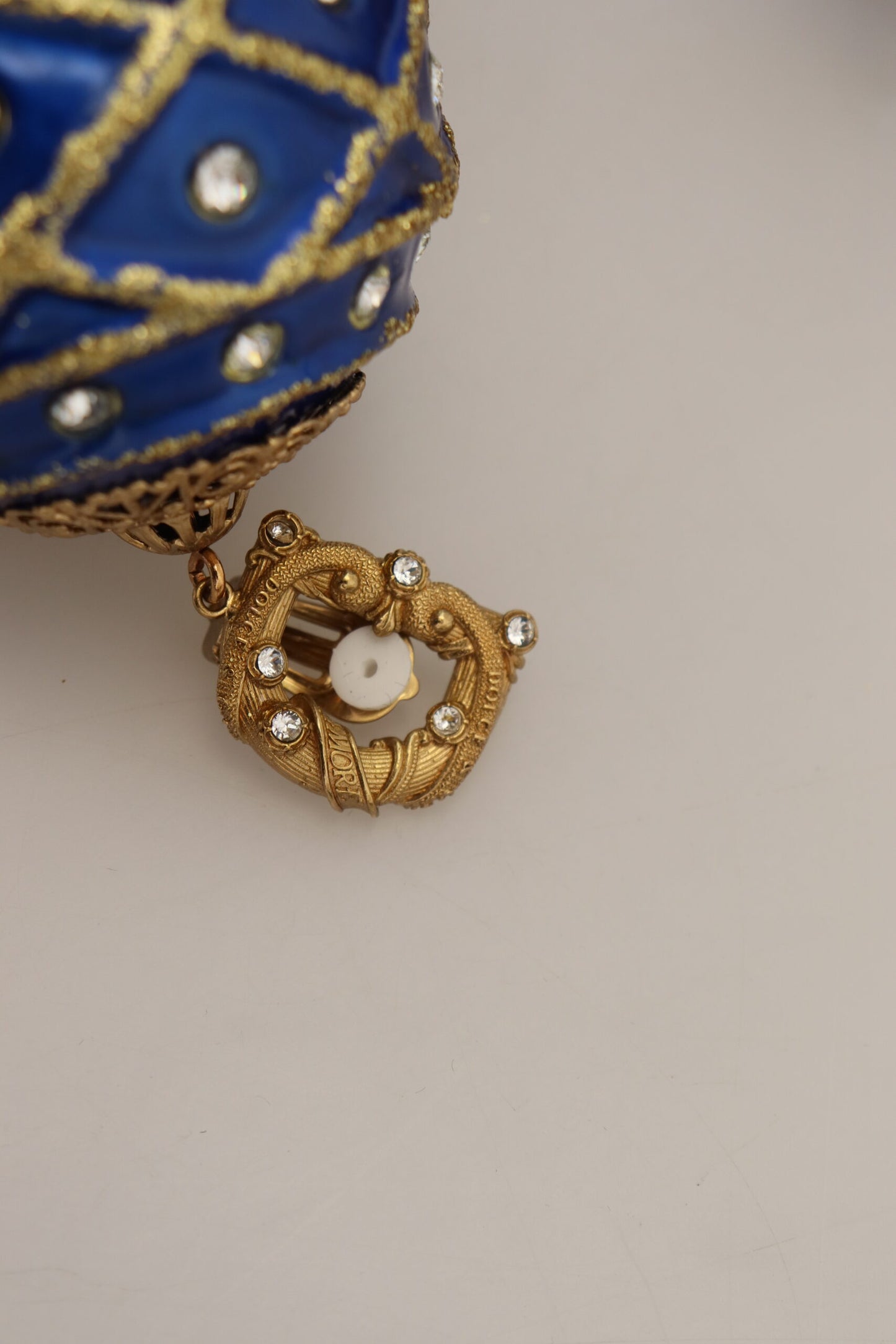 Boucles d'oreilles pendantes élégantes en cristal avec boule de Noël Dolce &amp; Gabbana