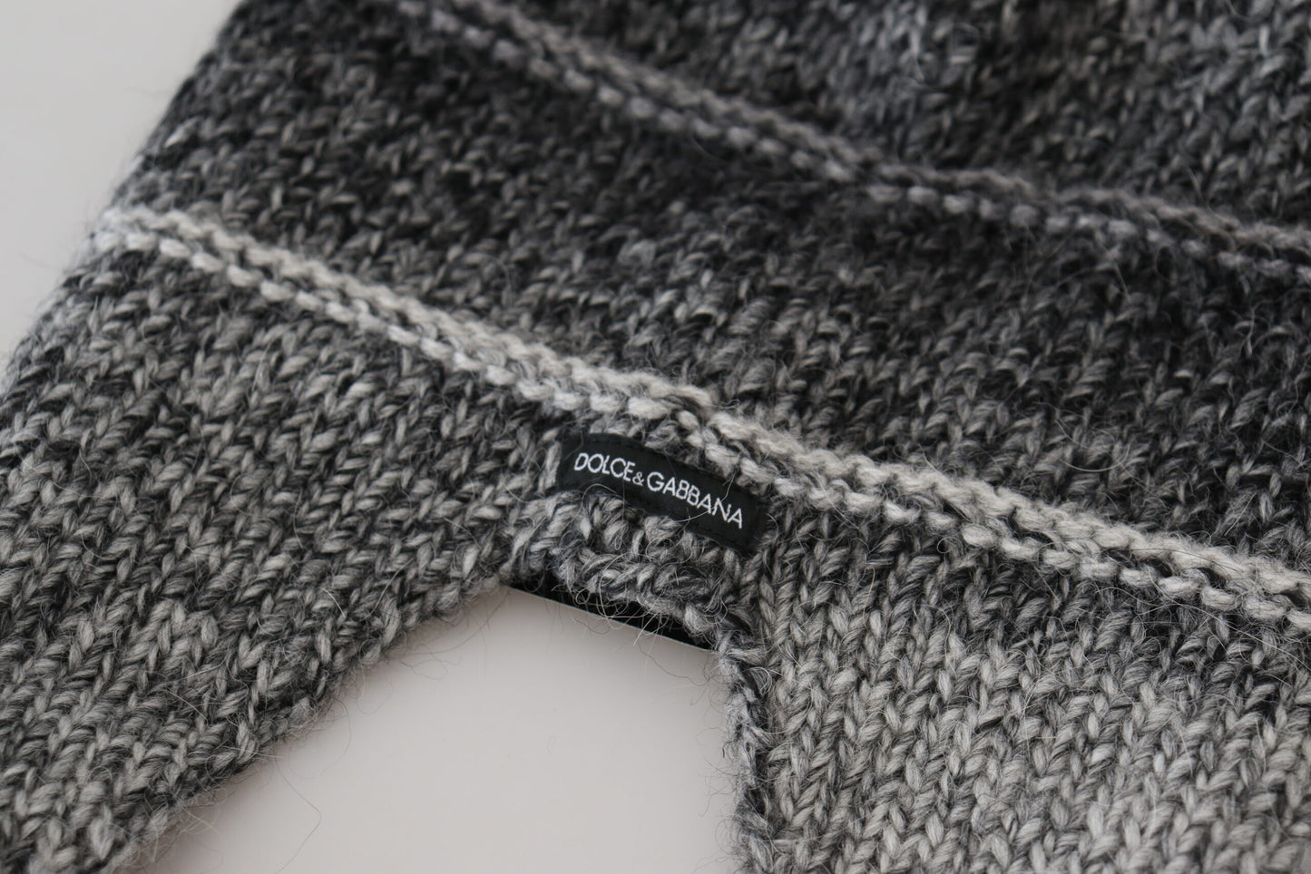 Bonnet tricoté gris élégant Dolce &amp; Gabbana