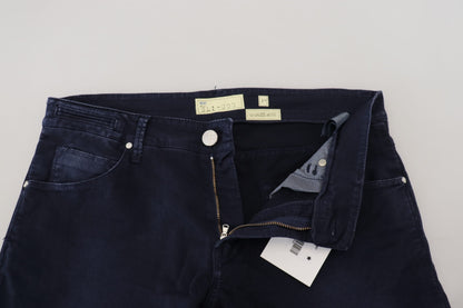 Huit jeans fuselés sophistiqués