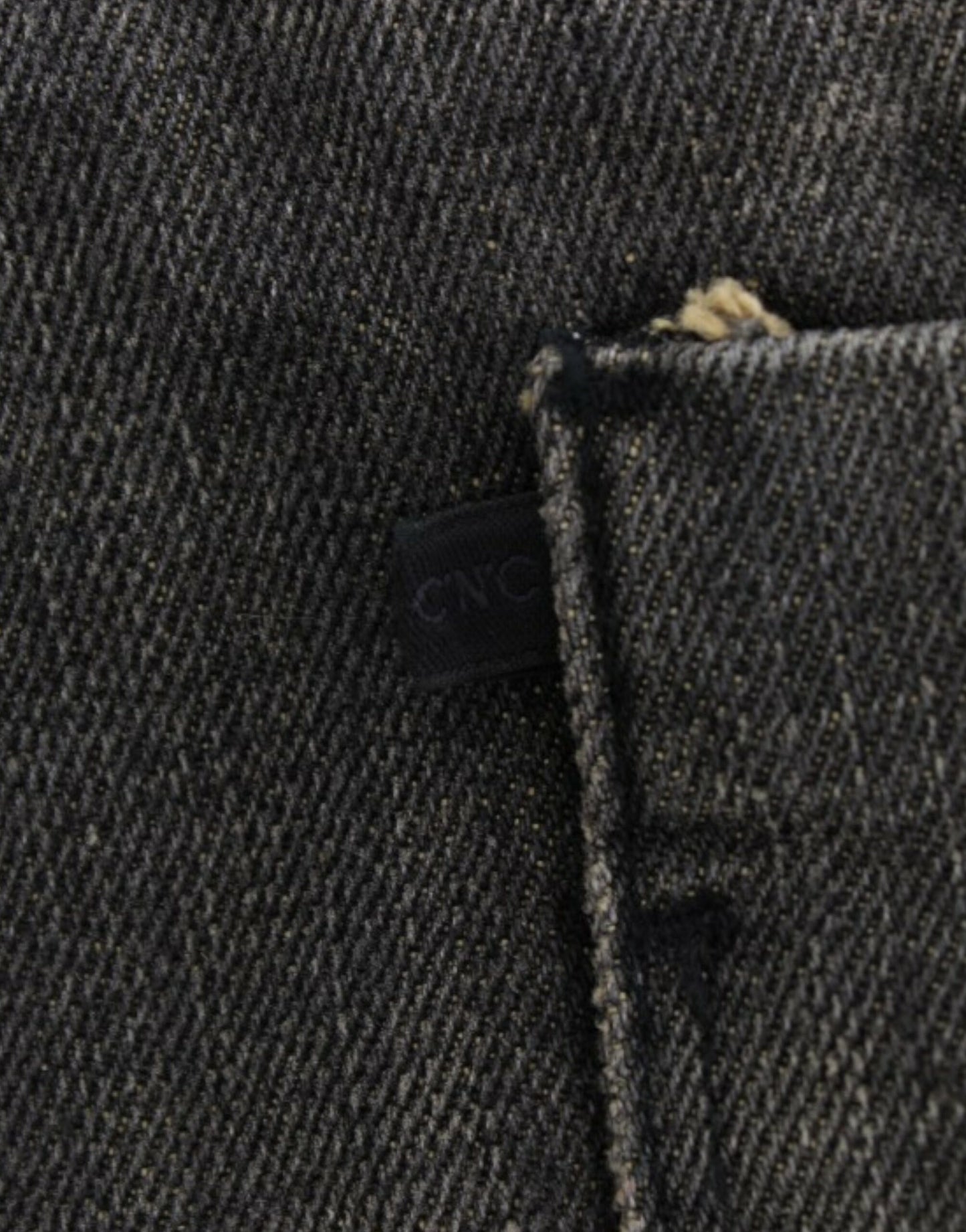 Jean gris élégant à jambe droite et effet usé Costume National