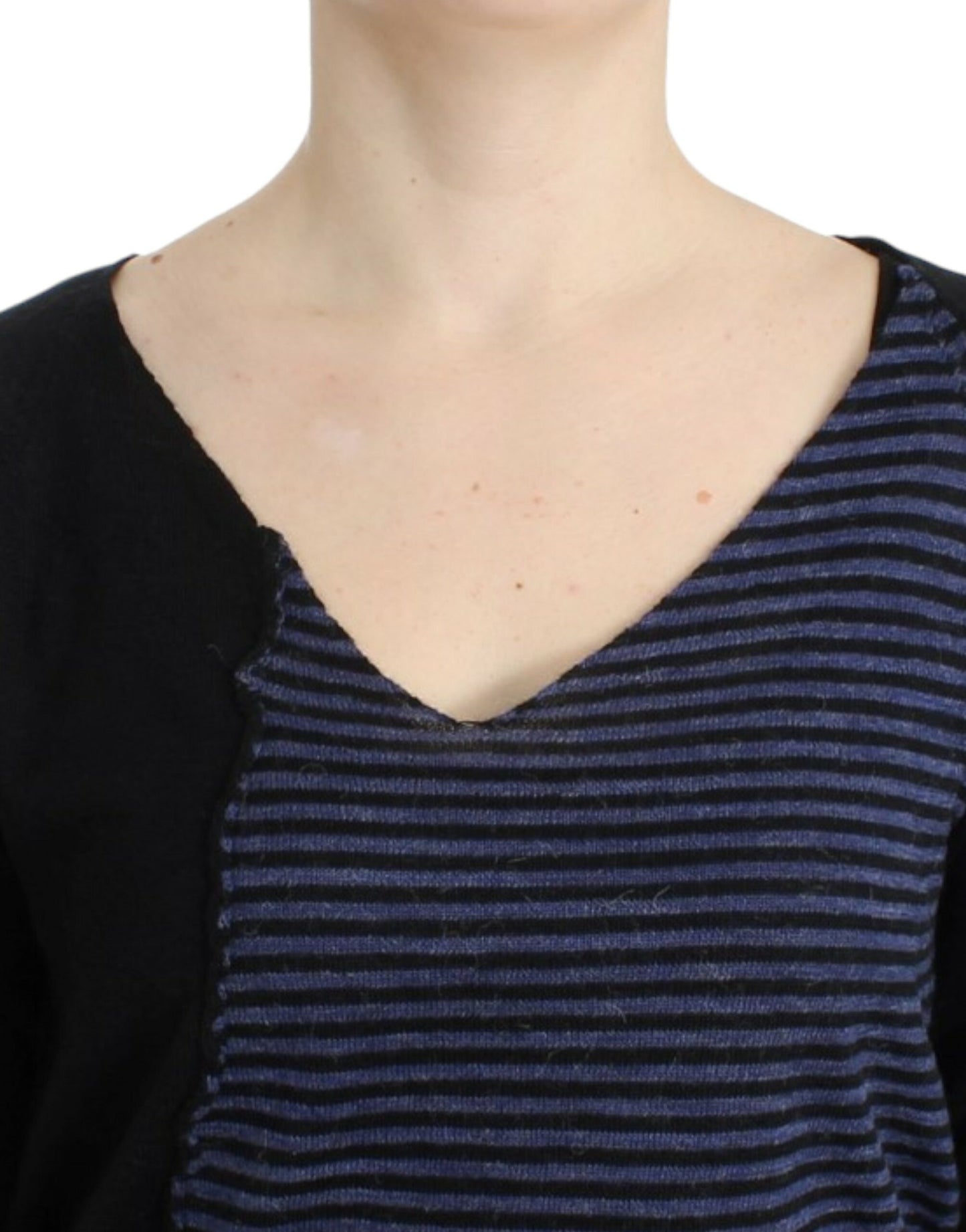 Pull de luxe à col en V et rayures Costume National