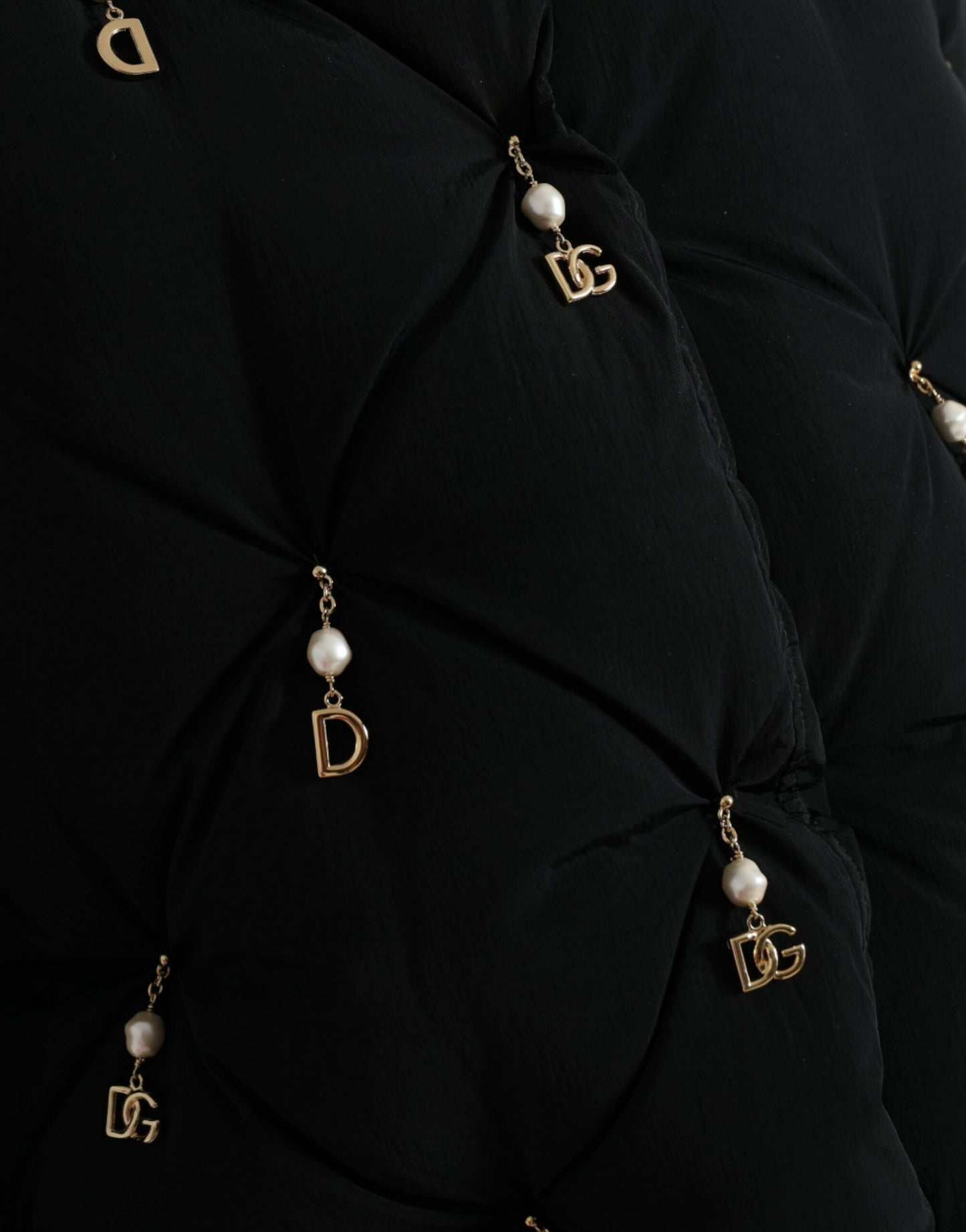 Veste matelassée élégante Dolce &amp; Gabbana ornée de perles