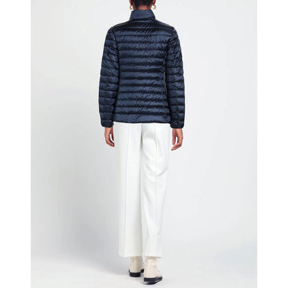 Ajoutez des vestes et un manteau en polyamide bleu