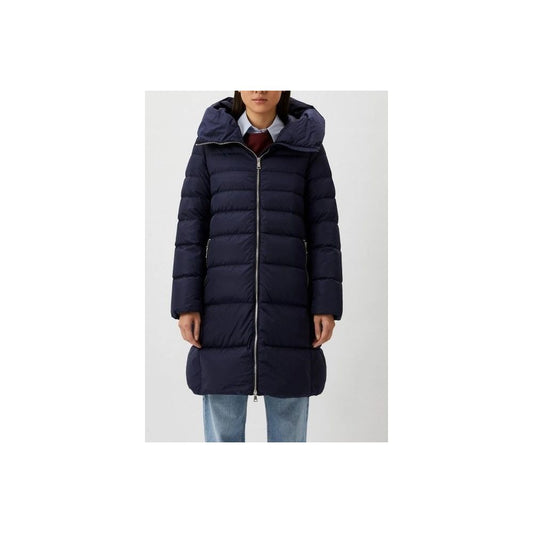 Ajoutez des vestes et un manteau en polyamide bleu