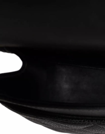 Sac à bandoulière matelassé à double rabat classique noir caviar de taille moyenne de Chanel