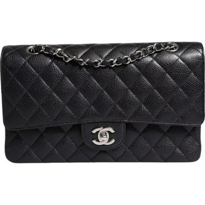 Sac à bandoulière matelassé à double rabat classique noir caviar de taille moyenne de Chanel