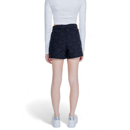 Short en coton noir uniquement