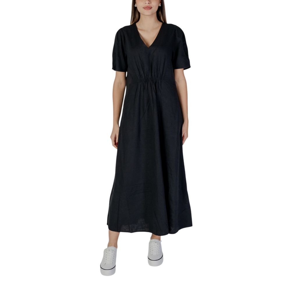 B.Young Black Linen Long by B.Young