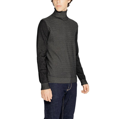 Hamaki-Ho Black Viscose Turtleneck by Hamaki-Ho