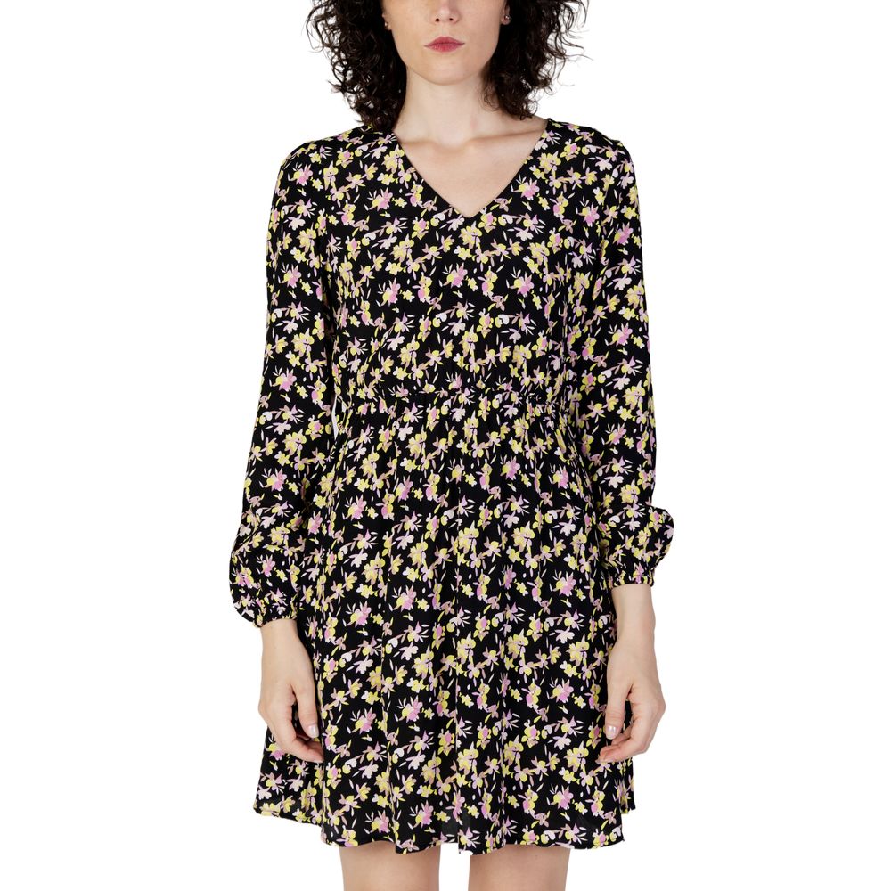 Jacqueline De Yong Black Viscose Short by Jacqueline De Yong