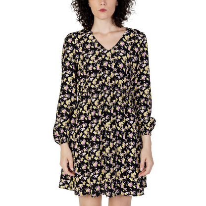 Jacqueline De Yong Black Viscose Short by Jacqueline De Yong