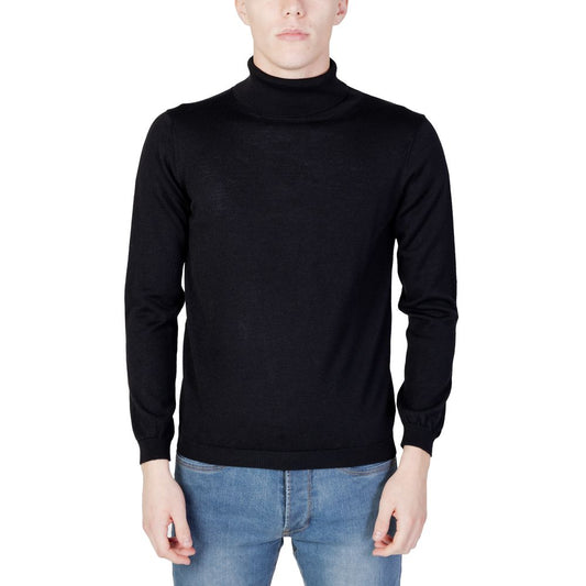 Alviero Martini Prima Classe Black Viscose Turtleneck by Alviero Martini Prima Classe