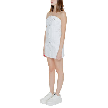 Tommy Hilfiger Jeans White Recycled Cotton Short by Tommy Hilfiger Jeans