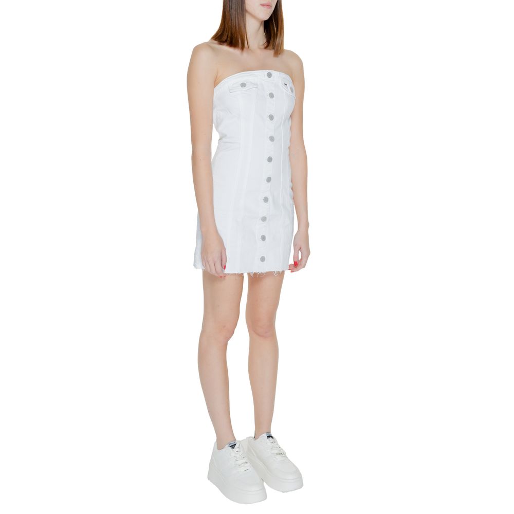 Tommy Hilfiger Jeans White Recycled Cotton Short by Tommy Hilfiger Jeans