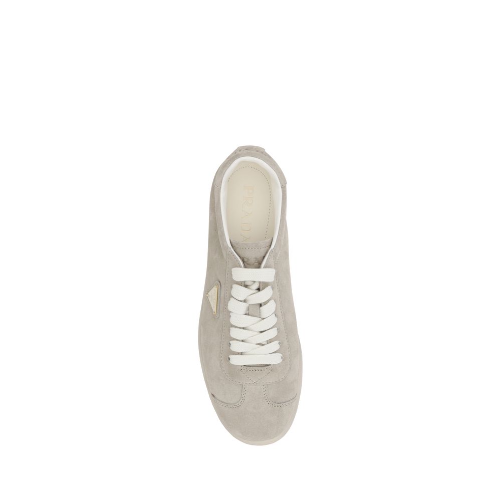 Baskets en daim Prada