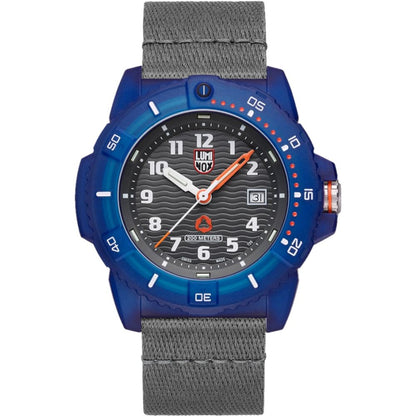 Montre Luminox en nylon gris