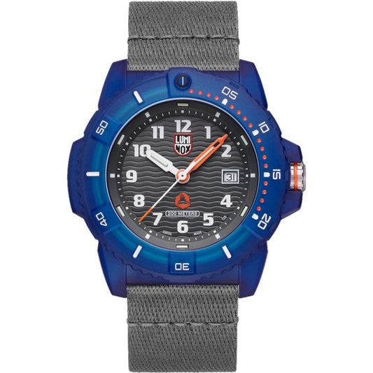 Montre Luminox en nylon gris