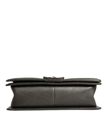 Sac à bandoulière Chanel en cuir vert foncé et métal gris
