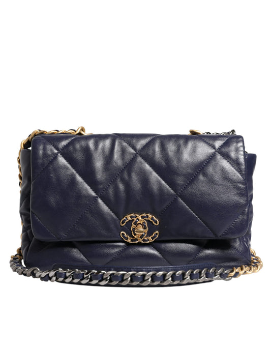 Grand sac à bandoulière en cuir bleu matelassé Chanel avec chaîne
