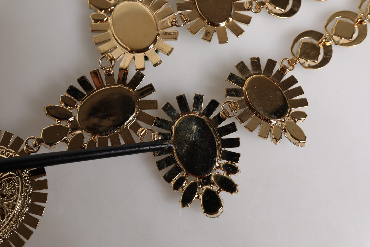 Collier Dolce &amp; Gabbana en laiton doré et cristal ovale Pietre