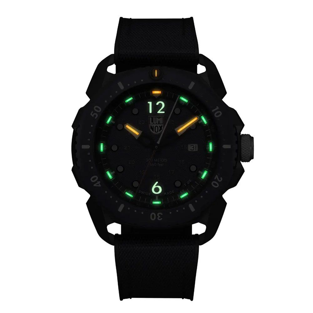 Montre Luminox en caoutchouc bleu