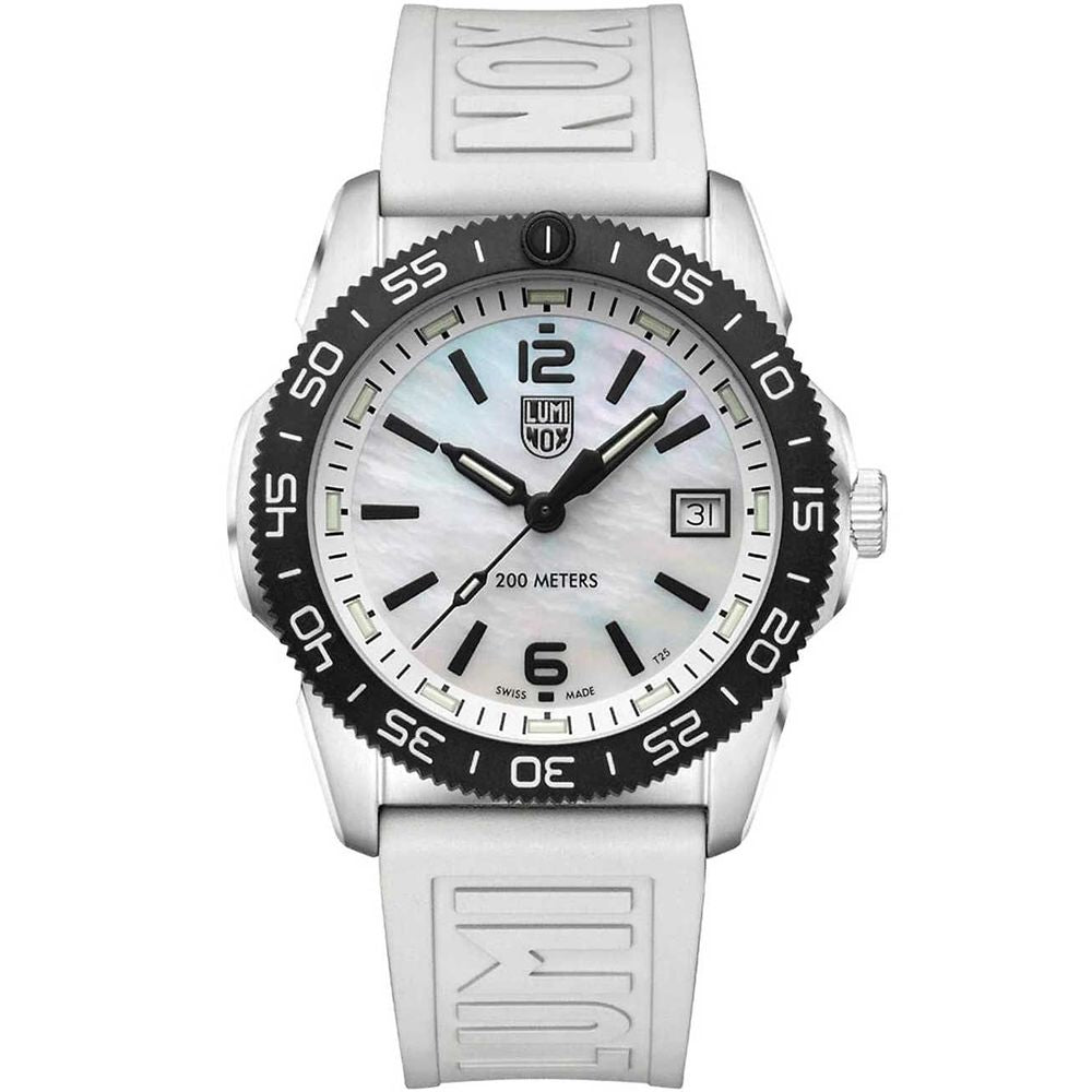 Montre Luminox en caoutchouc blanc