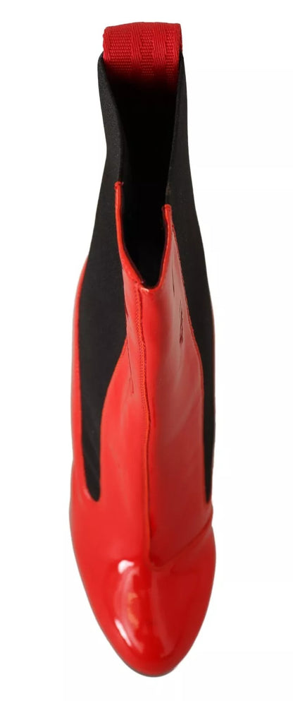 Bottines à talons en cuir rouge et tissu noir avec logo GCDS