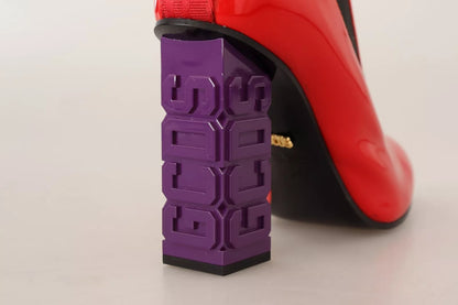 Bottines à talons en cuir rouge et tissu noir avec logo GCDS