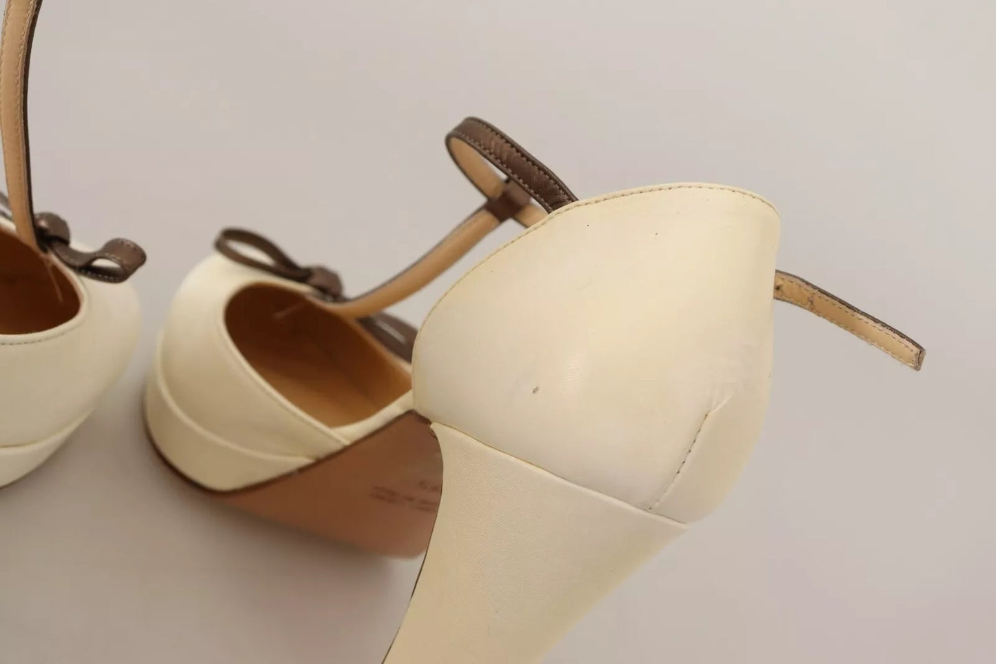 SERGIO LEVANTESI Off White Leather T-Strap Heels Sandals Shoes by SERGIO LEVANTESI