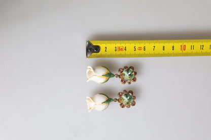 Boucles d'oreilles pendantes Dolce &amp; Gabbana en laiton et cristal à fleurs blanches