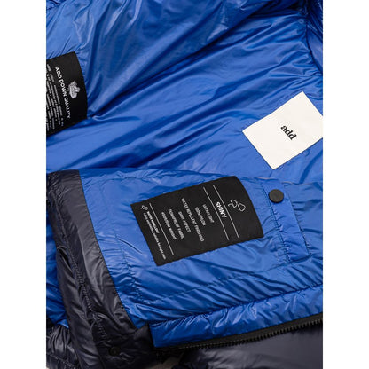 Ajoutez des vestes et un manteau en polyamide bleu