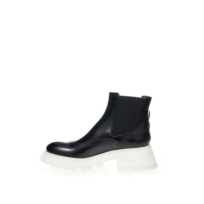 Bottes élégantes en cuir noir intemporel Alexander McQueen