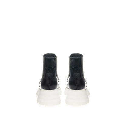 Bottes élégantes en cuir noir intemporel Alexander McQueen