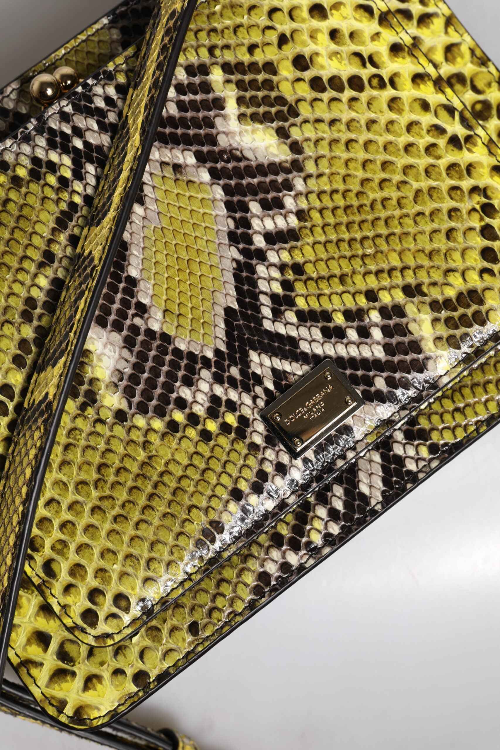 Dolce & Gabbana DG Crossbody Clutch Pythonleer Groen by Dolce & Gabbana