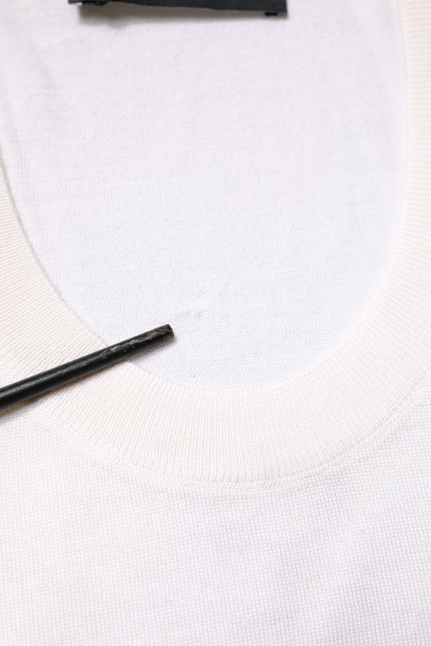 Dolce & Gabbana White Sleeveless Cashmere Round Neck Tank Top by Dolce & Gabbana